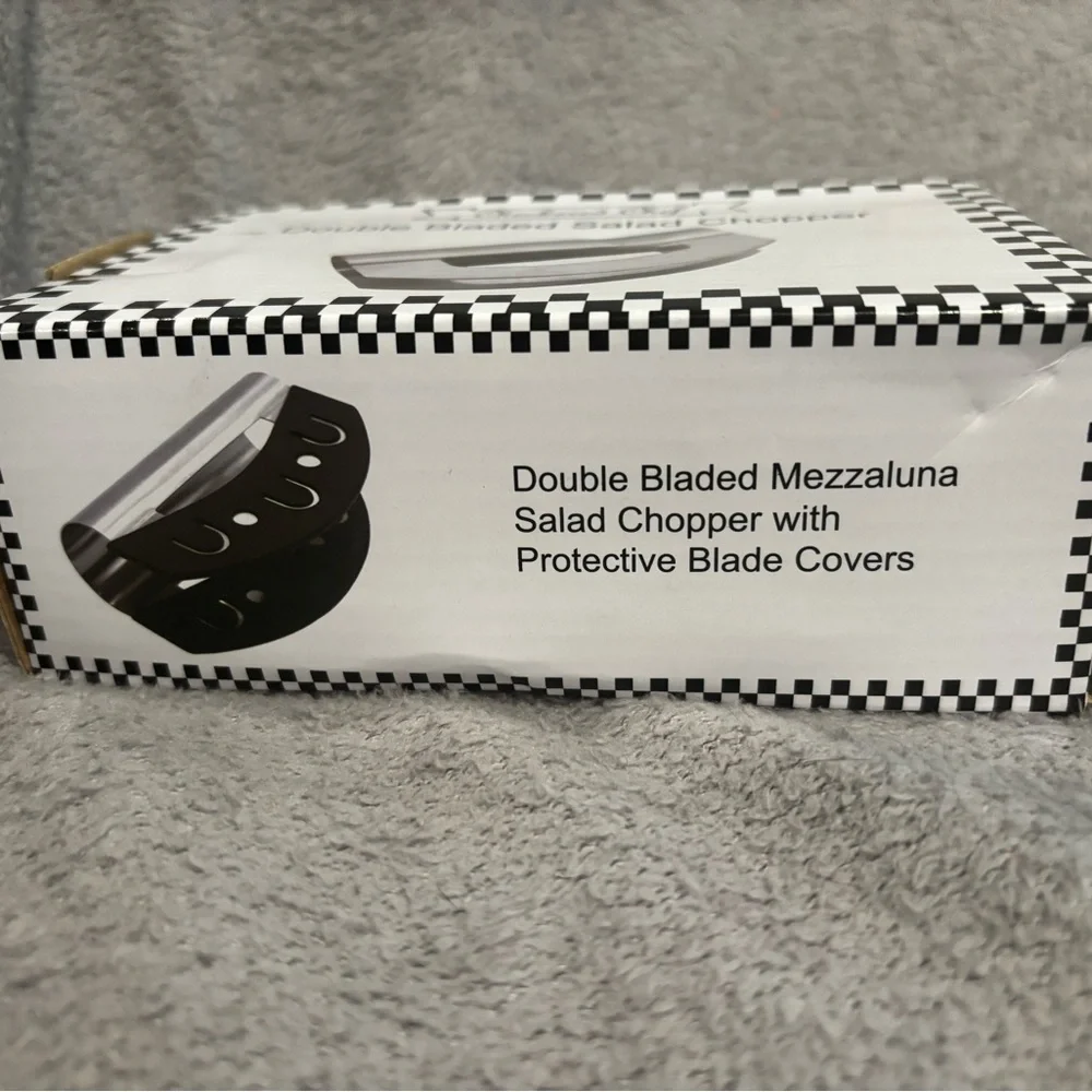 Checkered‎ Chef Salad Chopper Tool, Mezzaluna Stainless Steel Vegetable Rocker